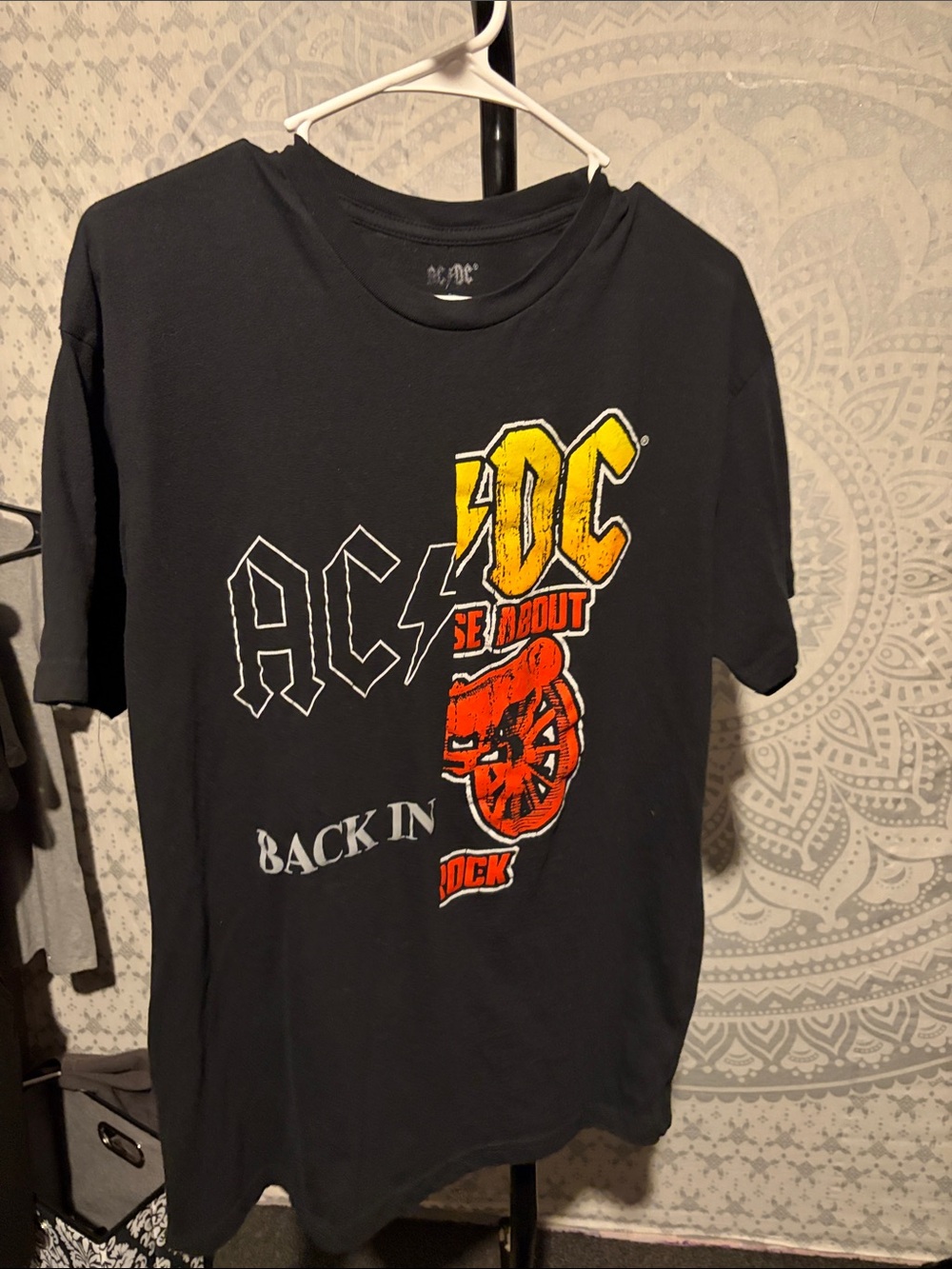 AC/DC Split Graphic Band Tee Shirt L Black Back In Black For Those About To Rock